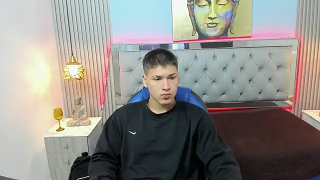 AlessandroFranco online show from 04-27-26, 01:42