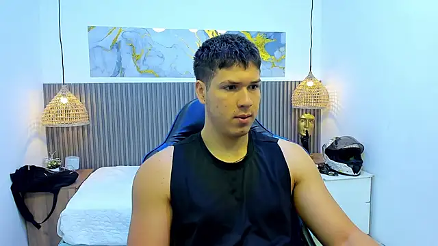 Snapshot of AlessandroFranco chatting on 07-25-26, 12:22 AlessandroFranco online show from 07-25-26, 12:22