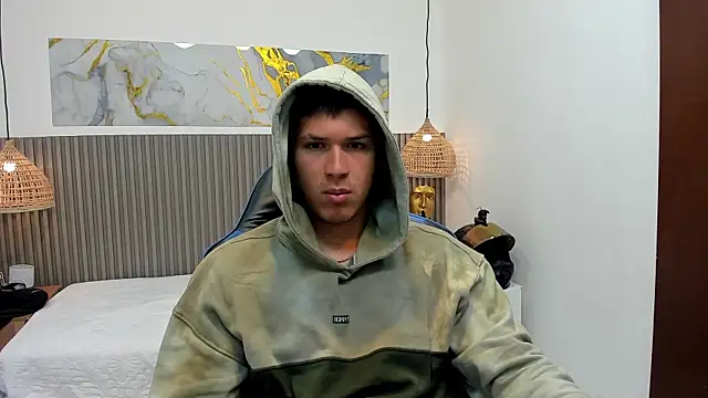 Snapshot of AlessandroFranco chatting on 07-24-26, 12:34 AlessandroFranco online show from 07-24-26, 12:34