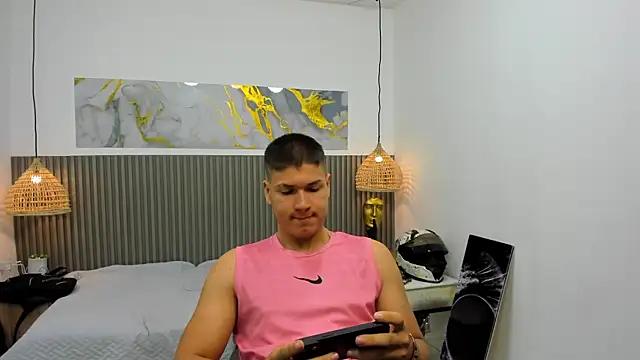 Snapshot of AlessandroFranco chatting on 06-11-26, 01:30 AlessandroFranco online show from 06-11-26, 01:30