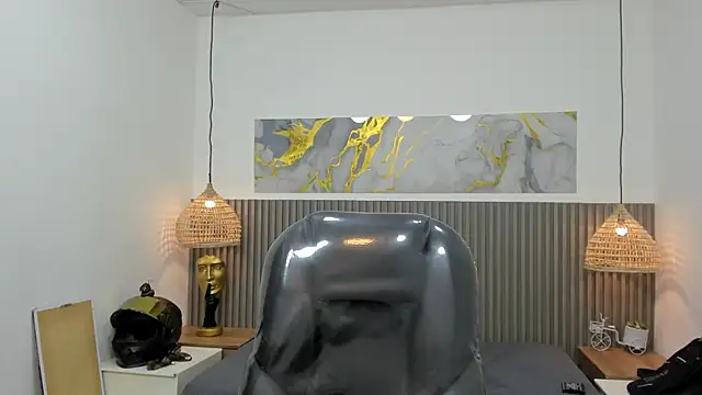 AlessandroFranco online show from 04-29-26, 01:37