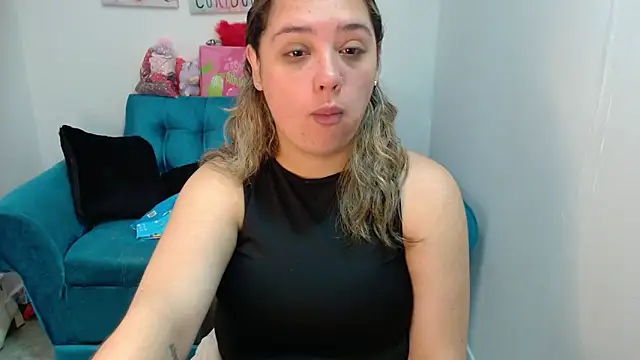 Snapshot of veronicaparkersex chatting on 05-21-26, 12:24 veronicaparkersex online show from 05-21-26, 12:24