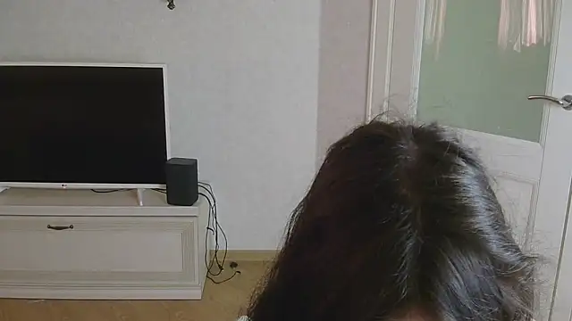 Snapshot of SaltedCaramely chatting on 06-15-26, 09:20 SaltedCaramely online show from 06-15-26, 09:20