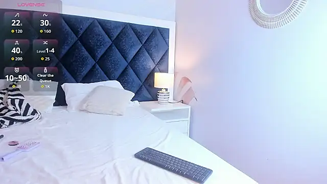 Adalyn Cute online show from 06-19-26, 11:38