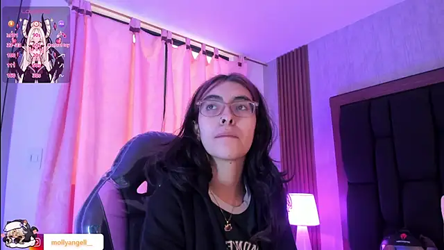 Molly A online show from 07-29-26, 04:28
