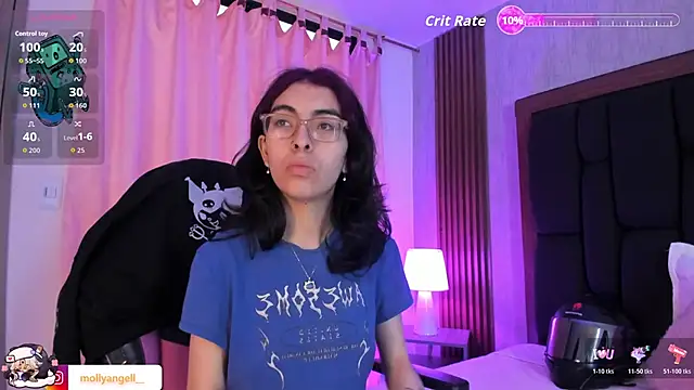 Snapshot of Molly_A chatting on 05-19-26, 02:57 Molly A online show from 05-19-26, 02:57