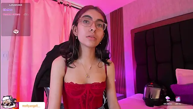 Molly A online show from 07-21-26, 03:35