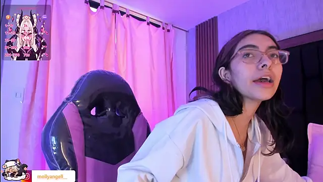 Molly A online show from 07-30-26, 04:06