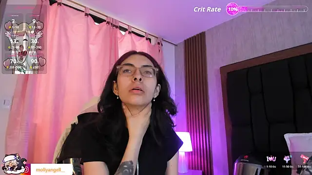 Snapshot of Molly_A chatting on 05-24-26, 02:50 Molly A online show from 05-24-26, 02:50