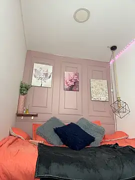 zoe  baker online show from 04-12-26, 02:20