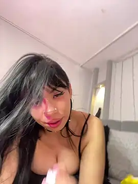 Snapshot of Queen_Chanel_XXX chatting on 05-25-26, 07:23 Queen Chanel XXX online show from 05-25-26, 07:23
