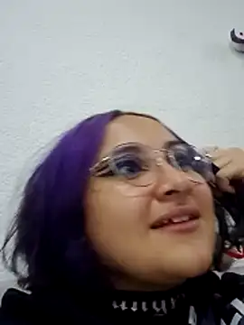 Snapshot of Liily_Foxxy chatting on 05-26-26, 10:46 Liily Foxxy online show from 05-26-26, 10:46
