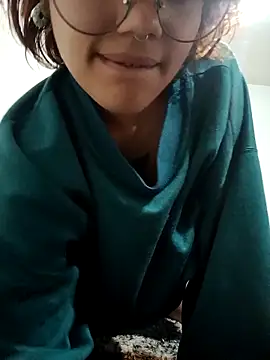 Kittylatina  online show from 04-05-26, 10:49