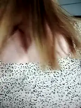 jennyyhottt online show from 05-07-26, 07:06