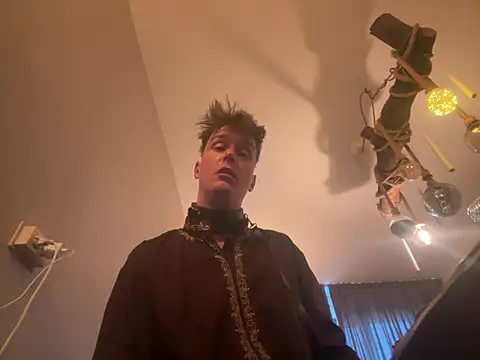 maniackle online show from 04-26-26, 04:32