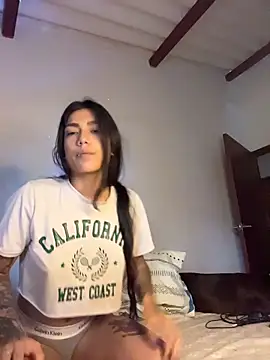 Twoshotsparty420 online show from 04-13-26, 02:43