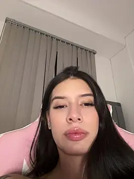 Valen Gia online show from 03-12-26, 01:33