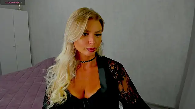 Snapshot of Jasmin-lady chatting on 06-21-26, 04:13 Jasmin-lady online show from 06-21-26, 04:13