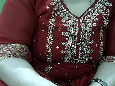 HouseWife4466 online show from 03-10-26, 05:33