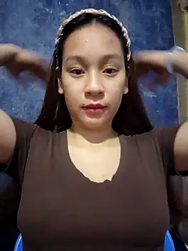 Snapshot of -Hicici- chatting on 05-08-26, 01:42 -Hicici- online show from 05-08-26, 01:42