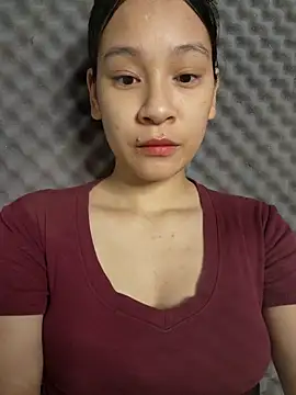 Snapshot of -Hicici- chatting on 06-27-26, 12:49 -Hicici- online show from 06-27-26, 12:49