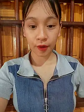 Snapshot of -Hicici- chatting on 07-11-26, 11:49 -Hicici- online show from 07-11-26, 11:49