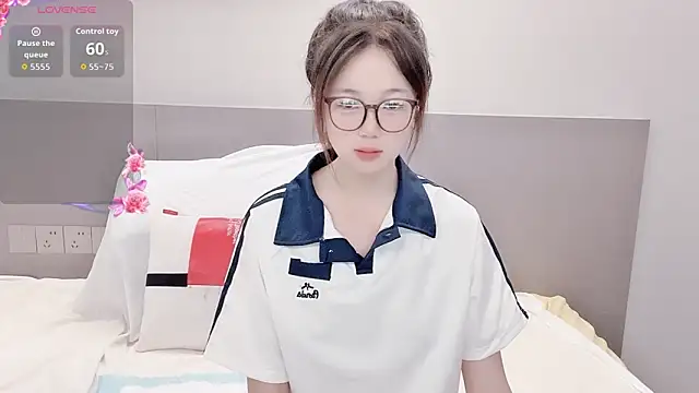 Lucky zhizhi online show from 04-20-26, 04:26