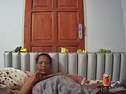 JoycyQueen online show from 03-31-26, 06:32