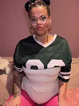 EmiliaSunx online show from 03-11-26, 08:36