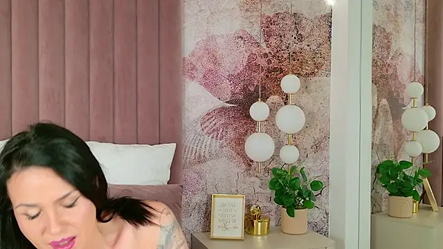 AnneRey online show from 03-19-26, 06:30