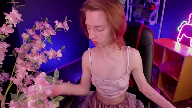 Pretty Victoria online show from 05-15-26, 06:00