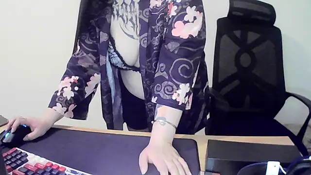 elena haeys online show from 04-21-26, 02:45