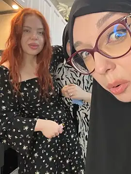 RedheadQueen  online show from 04-19-26, 06:10