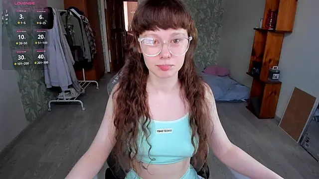 Snapshot of NikiCozy chatting on 07-24-26, 02:24 NikiCozy online show from 07-24-26, 02:24