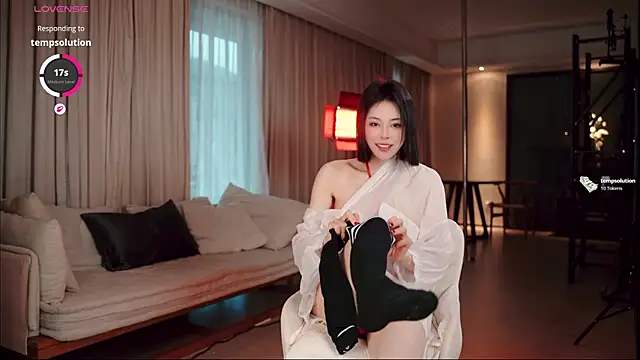Snapshot of jiayao1999 chatting on 05-17-26, 10:04 jiayao1999 online show from 05-17-26, 10:04