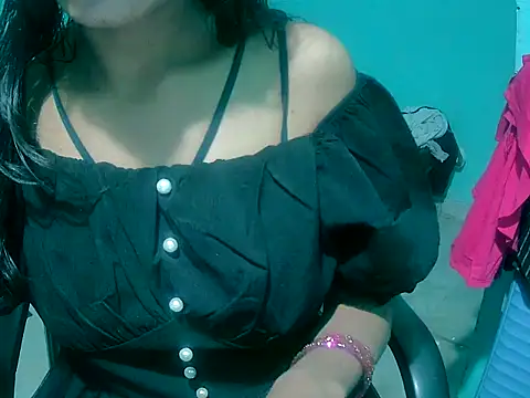 Sexy-riya02 online show from 03-10-26, 04:11