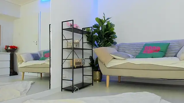 ArianaXO  online show from 04-07-26, 07:54