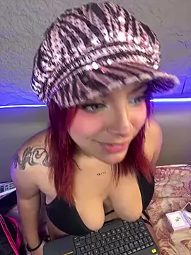 Snapshot of GiaRedd chatting on 06-03-26, 12:50 GiaRedd online show from 06-03-26, 12:50