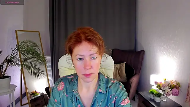 LeticiaRomano online show from 03-25-26, 04:01