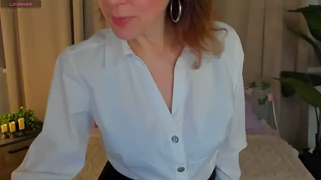 LeticiaRomano online show from 04-18-26, 03:53