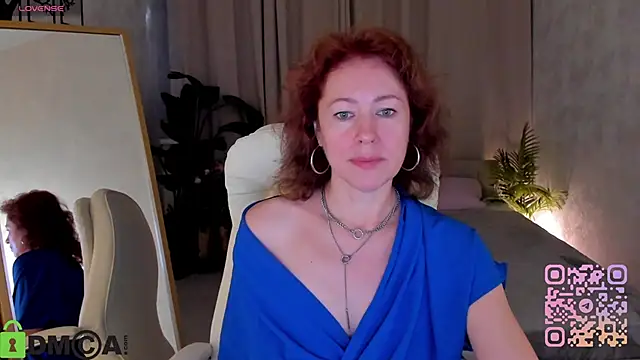 Snapshot of LeticiaRomano chatting on 06-03-26, 04:02 LeticiaRomano online show from 06-03-26, 04:02