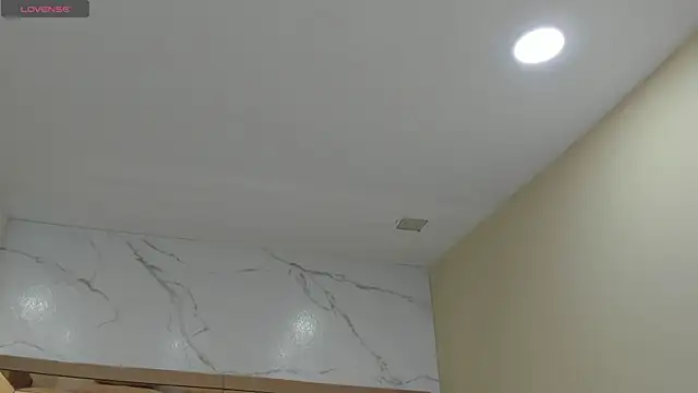 Snapshot of luna_veega chatting on 05-19-26, 04:58 luna veega online show from 05-19-26, 04:58