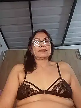 Snapshot of HOT_LATINA20 chatting on 07-08-26, 02:24 HOT LATINA20 online show from 07-08-26, 02:24