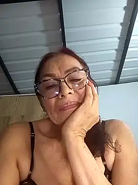 Snapshot of HOT_LATINA20 chatting on 06-11-26, 02:53 HOT LATINA20 online show from 06-11-26, 02:53