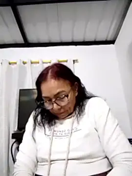 Snapshot of HOT_LATINA20 chatting on 03-28-26, 02:12 HOT LATINA20 online show from 03-28-26, 02:12