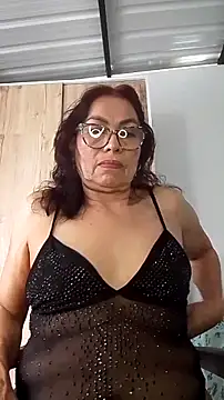 Snapshot of HOT_LATINA20 chatting on 05-27-26, 06:15 HOT LATINA20 online show from 05-27-26, 06:15