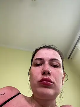 Cutee Erika online show from 07-17-26, 01:52