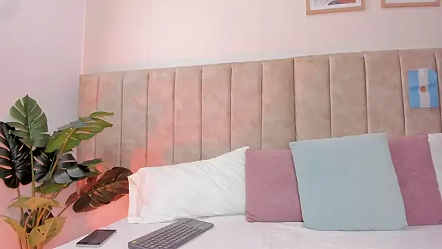 AgathaSavage online show from 07-17-26, 02:42