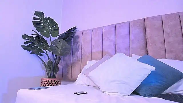 AgathaSavage online show from 04-03-26, 02:40