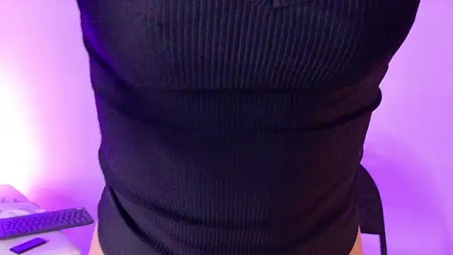Snapshot of CathMeow_ chatting on 04-10-26, 10:28 CathMeow online show from 04-10-26, 10:28